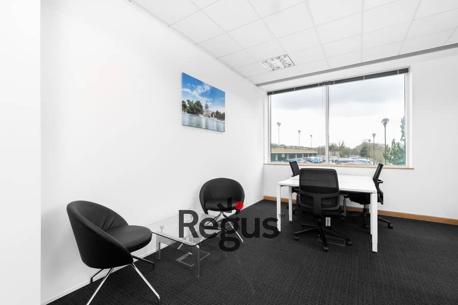7 Regus Arlington Square (298) Bracknell UK Office - Venture House. jpg