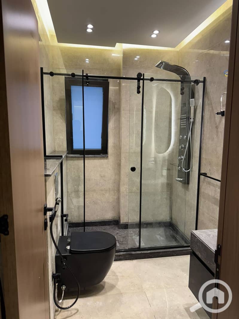 7 7955e69e-a5e8-463f-9be9-0da60b3734b7. jpeg