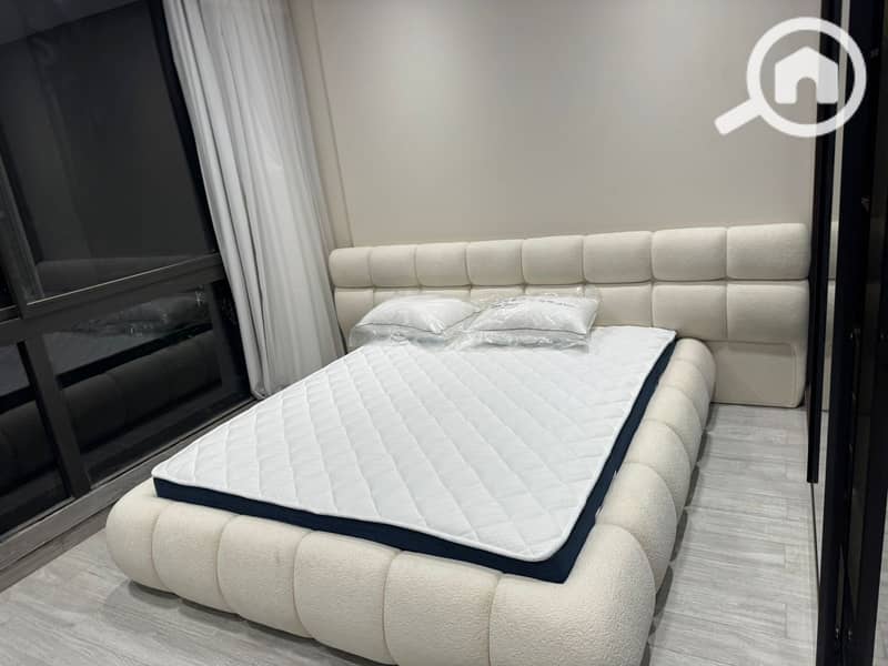 9 8715f93f-770e-46de-bef1-273a6a53d2a6. jpeg