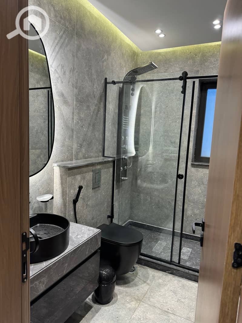 10 02c8f349-ce17-4acd-a850-aede0fc97bd3. jpeg