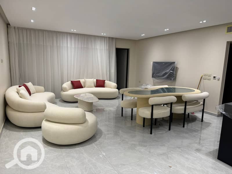 11 7495fa50-6ecc-43d5-a40c-60bf47260afc. jpeg