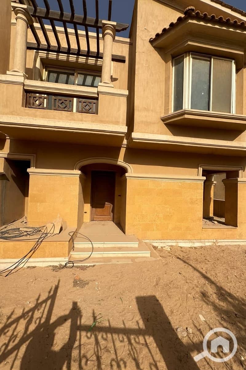 4 6eef0f34-7649-4204-b1cb-b191c69ab080. jpg