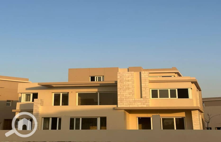 7 e10aedf0-7a94-4734-b75e-25d715614b86. jpg