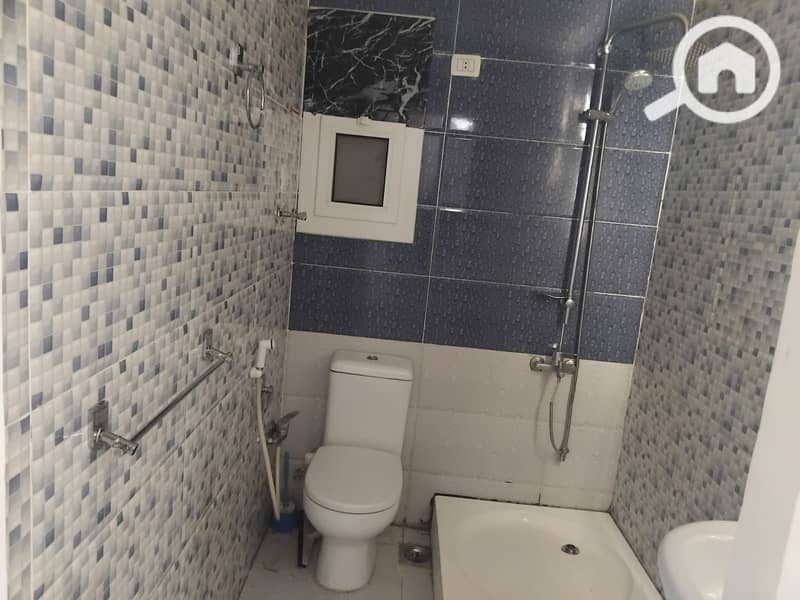 9 0ae0b23e-97e1-4de7-b783-94b838295ad0. jpg