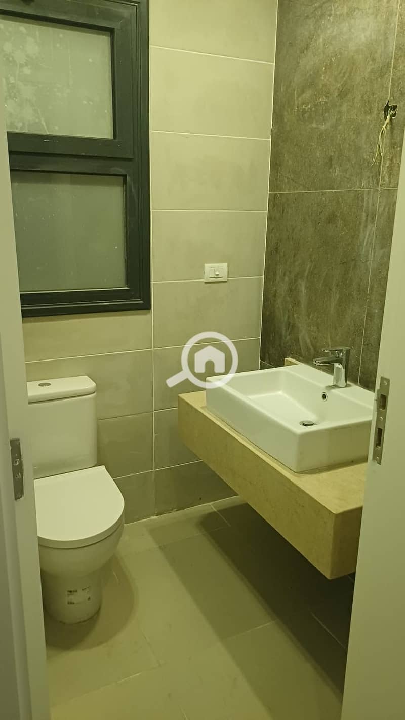 2 cde1ecbd-9381-417e-b5e0-1b98a41620c6. jpeg