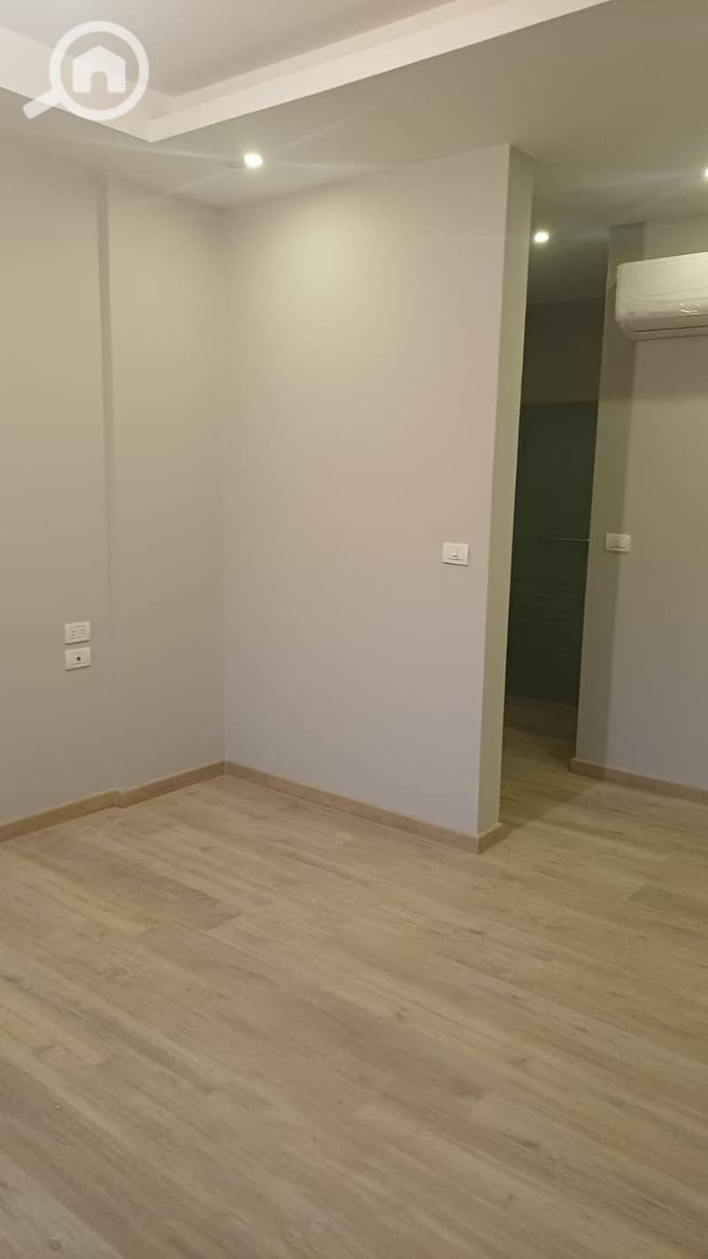 4 6c5b897b-39d7-40f5-a052-198c5facf4ef. jpeg