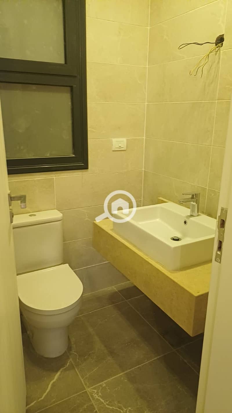 7 276aa82c-2d92-41fc-a75f-244da9fc6b00. jpeg