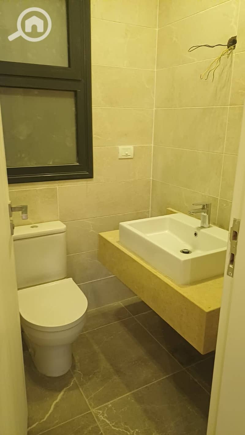 14 276aa82c-2d92-41fc-a75f-244da9fc6b00. jpeg