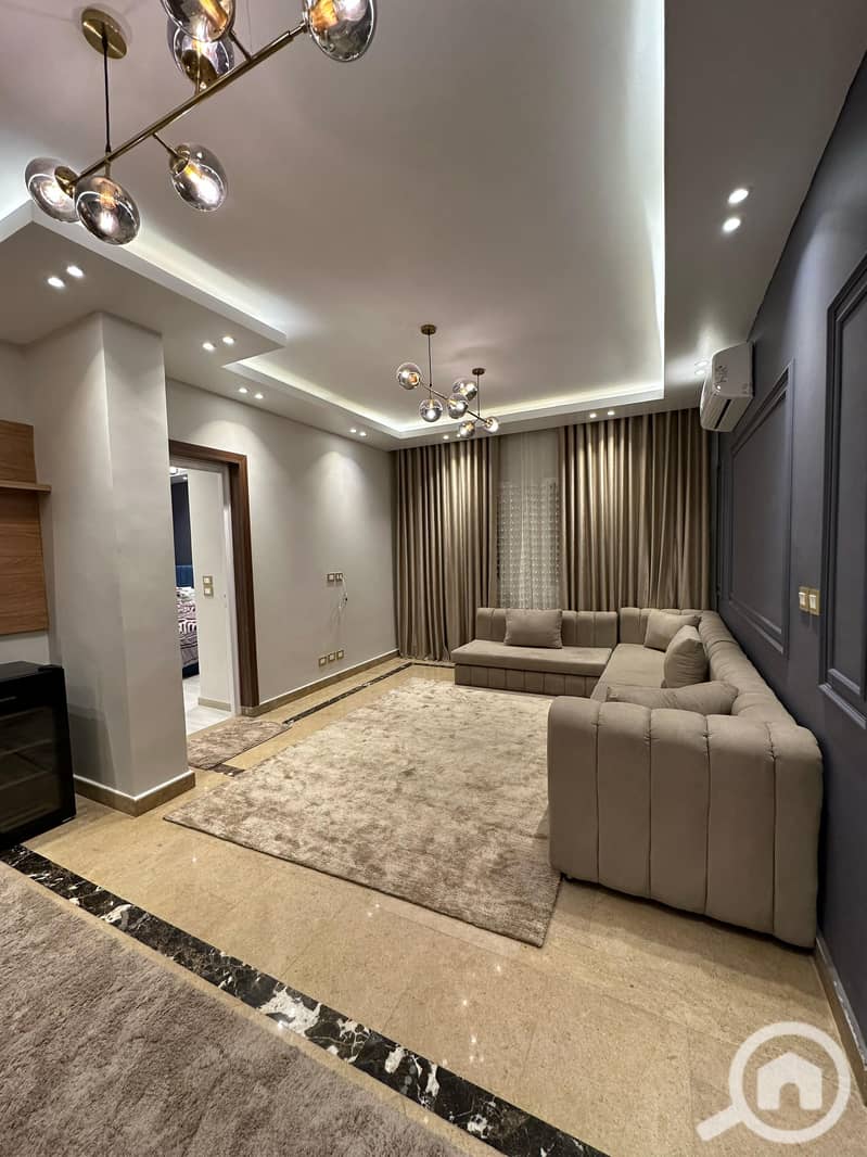 6 2b28e0b8-b4fb-4886-8ed7-886d8928caa4. jpg