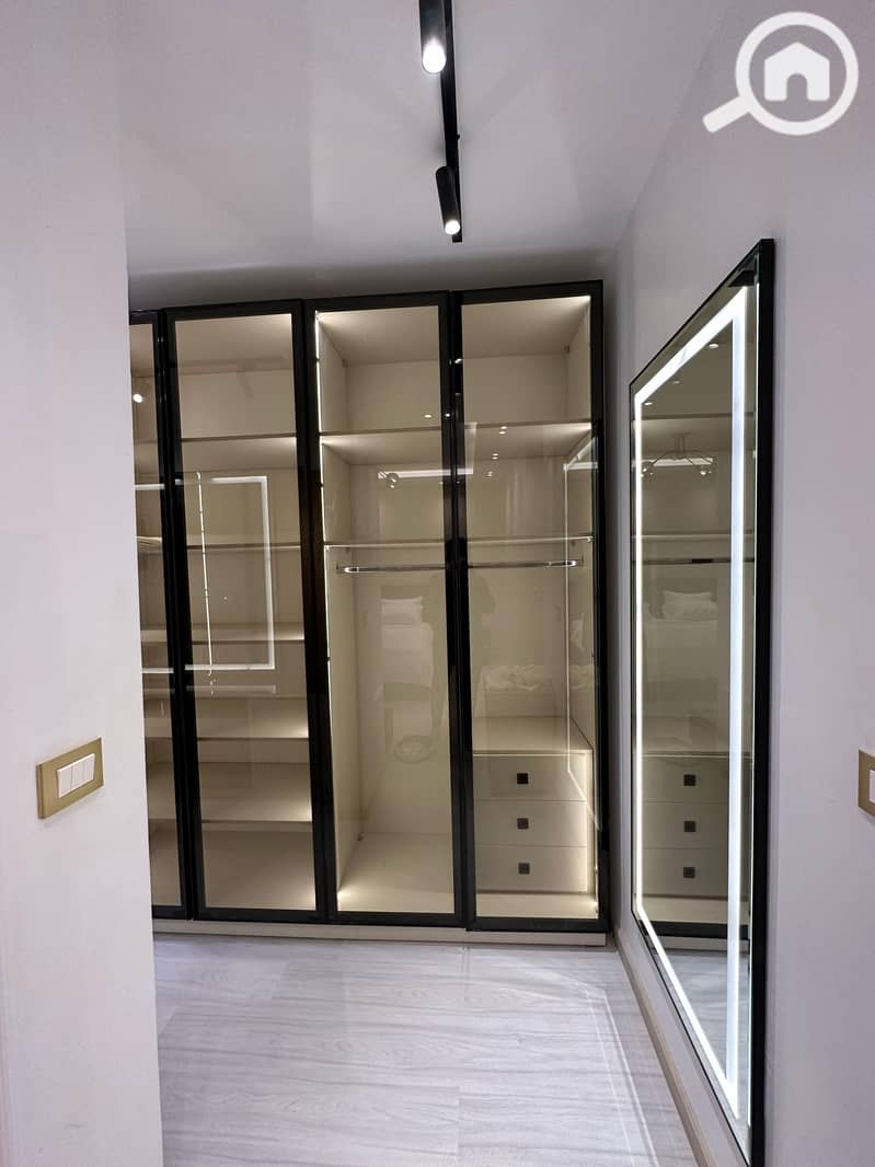 13 8c425419-81ea-4a51-b4c2-84a2a10fb9b5. jpg