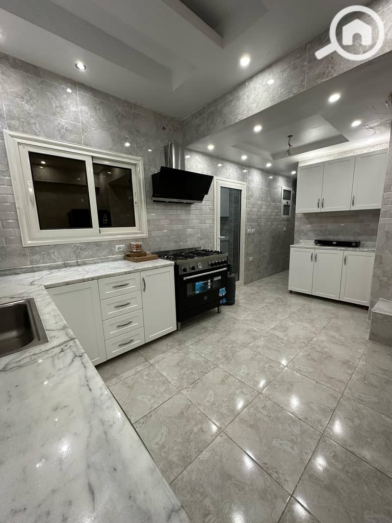 16 27d2a753-d1bf-4cea-8756-1cd2f7e05da1. jpg