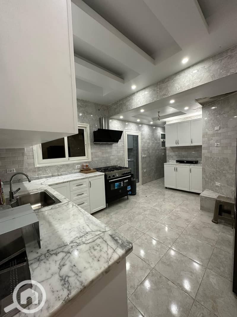 38 dc4a90c7-9188-40cf-978b-6070cd99dcf0. jpg