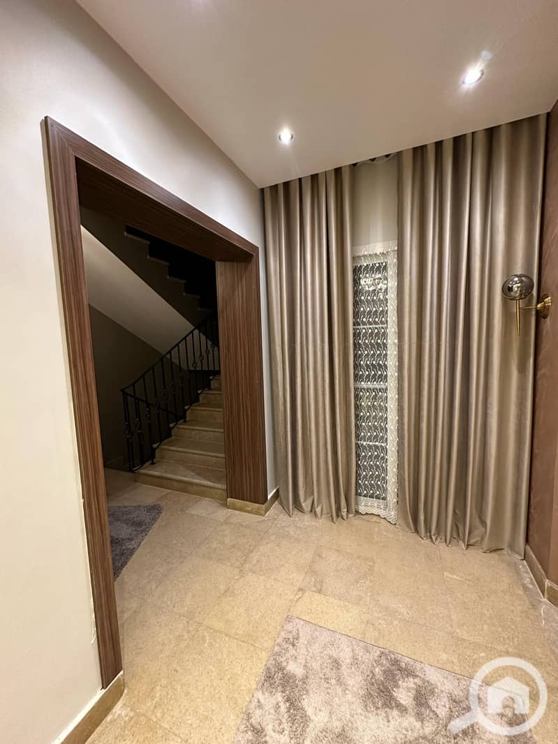 39 e1c8d723-89e7-4071-b567-179ad8cda06a. jpg