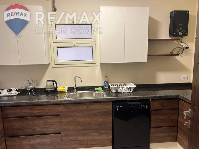 6 2d0dd0bf-9a65-46c3-b96f-99798ea5e10f. jpg