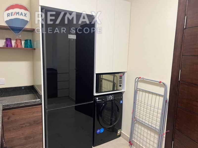 33 aabf546b-43ca-4069-b715-b335b49edc3e. jpg