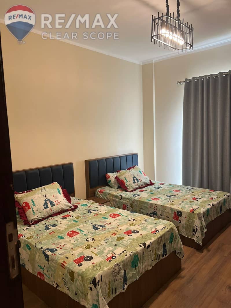 36 c2e2fca5-f6b6-4d23-a205-18d7bf124e08. jpg