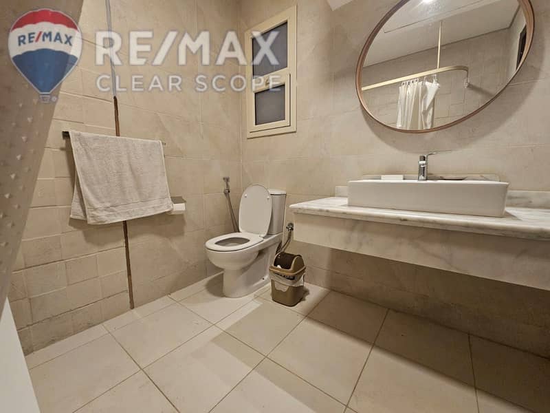 42 dbe80a84-b843-4e80-b1fb-260e6b412a96. jpeg