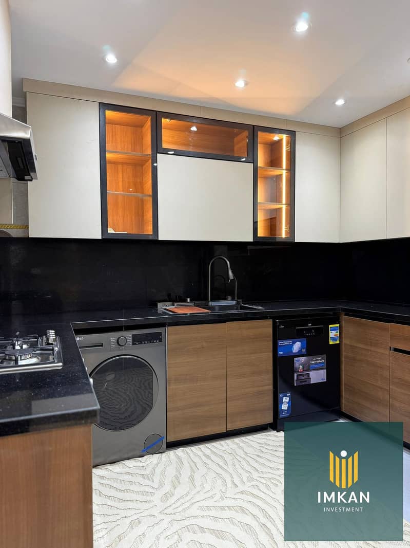 12 0f821b09-53b2-4190-9e6f-f2f26313049b. jpg