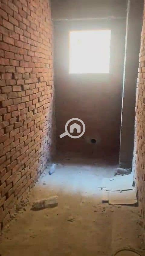 10 WhatsApp Video 2025-12-27 at 3.22. 57 PM - frame at 1m10s. jpg