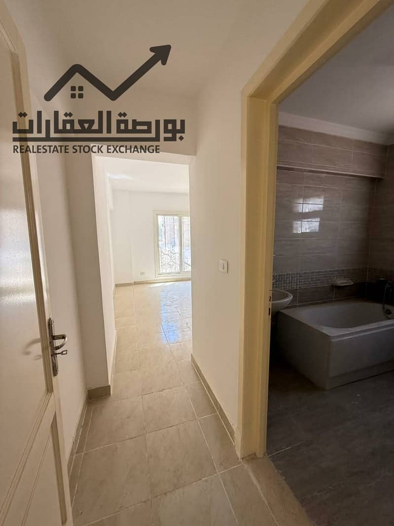 4 6d8dff0c-dae3-42c4-81fe-5be5e1755a88. jpg