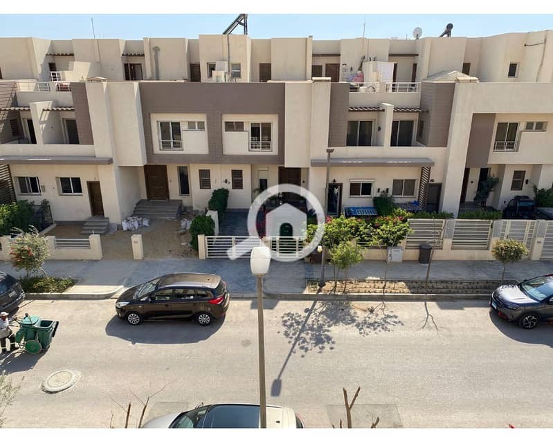 2 ee7bbe39-d401-4c6a-b22b-835cf715c18e. jpg