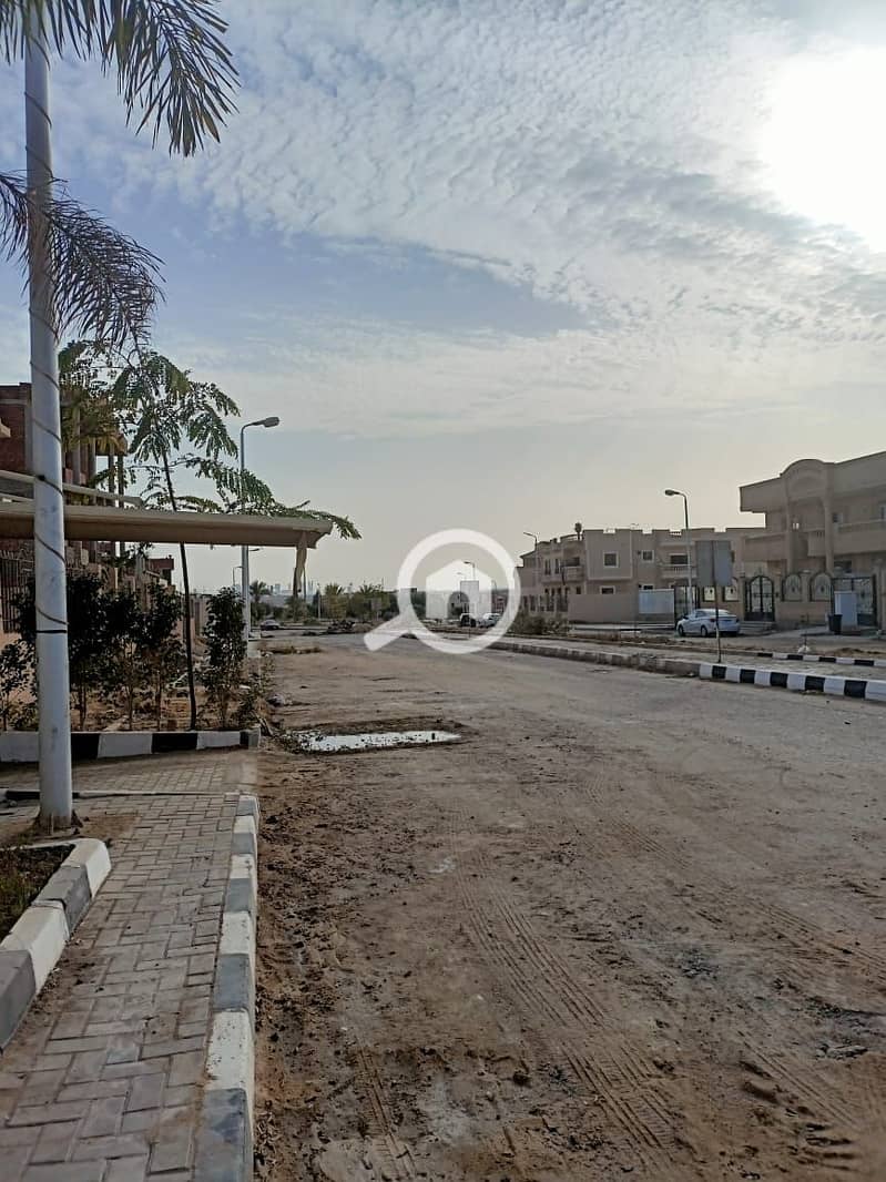 16 f074c400-ab9f-4c58-9fdc-67e3abbf4ce2. jpeg