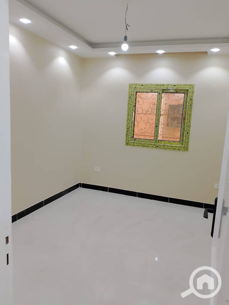 9 d87aa6d9-7322-4b55-9a32-ce470ae8adbd. jpg