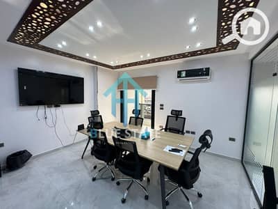 Office for Rent in Maadi, Cairo - مقر إداري للايجار جاهز في المعادي مساحة 350 متر سعره 180 الف