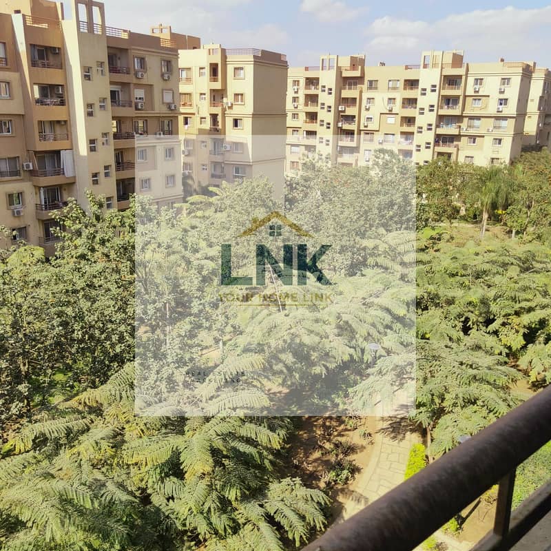 12 ffb6c5b6-fb04-48b2-a068-b4325335959f. jpg