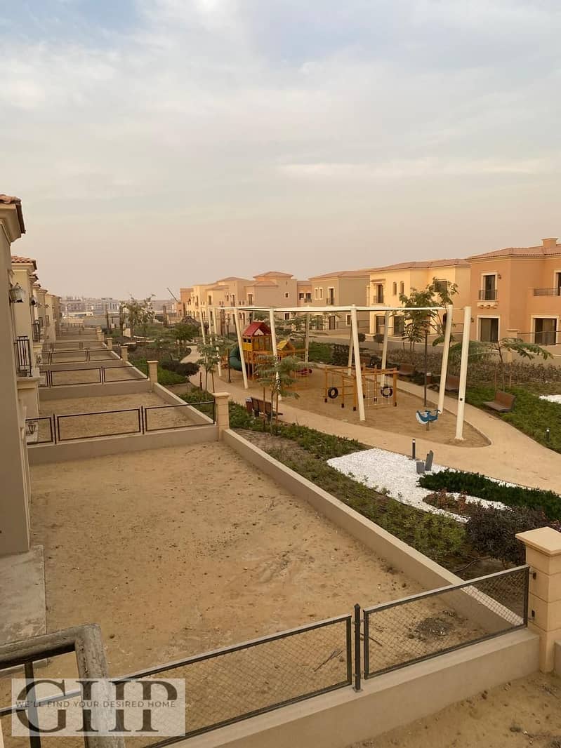 5 2f8e33bb-8455-4d34-8a57-8ece6a2b9e14. jpg