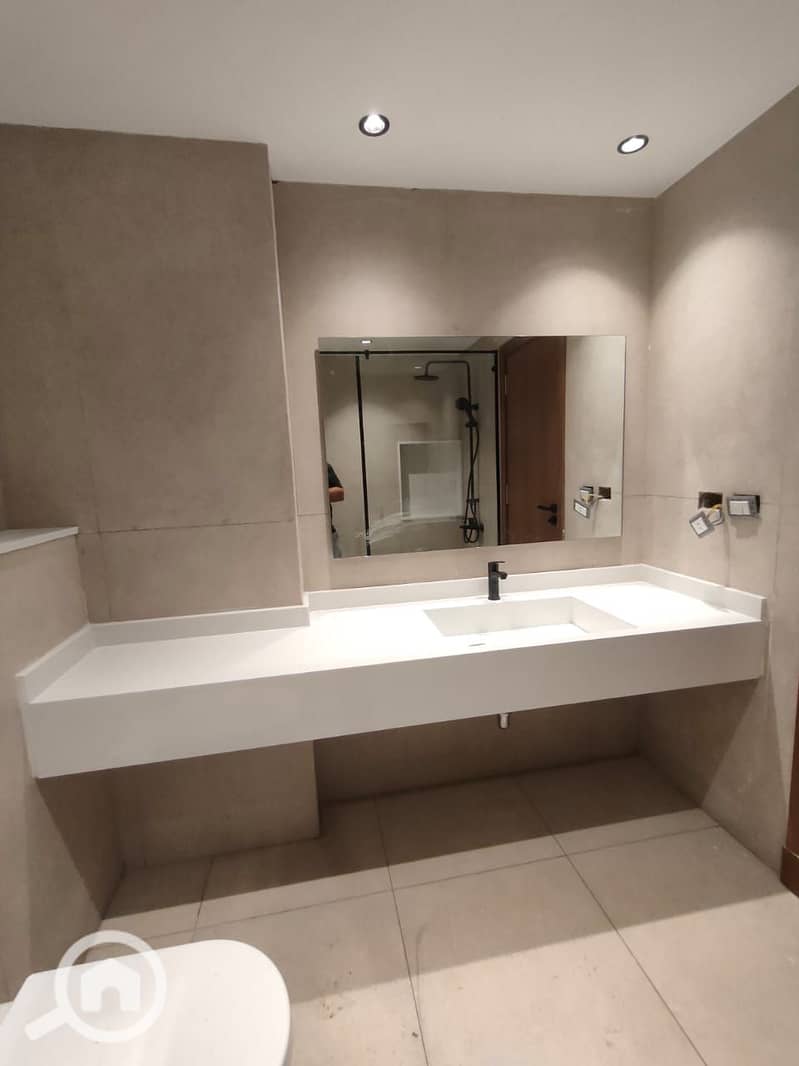 2 3eaa11d6-b899-48ee-8bd9-5423b9c051f1. jpg