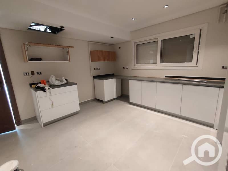 3 4c3114aa-87d6-4f17-81d7-403c10a9ae2c. jpg