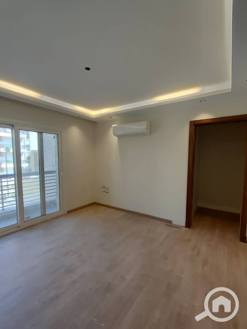 8 452663fe-1cf5-467e-b8df-34690b33fbed. jpg