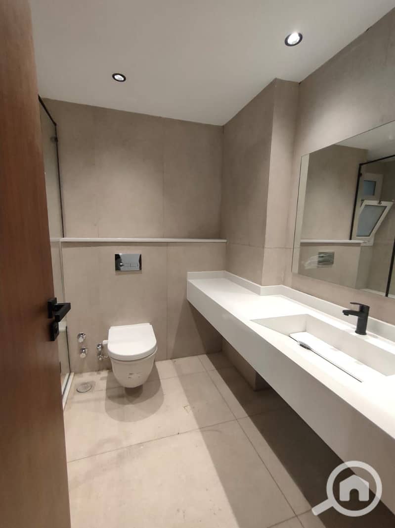 17 f55623ae-6927-475d-9dbb-8bdab3c6d5a3. jpg