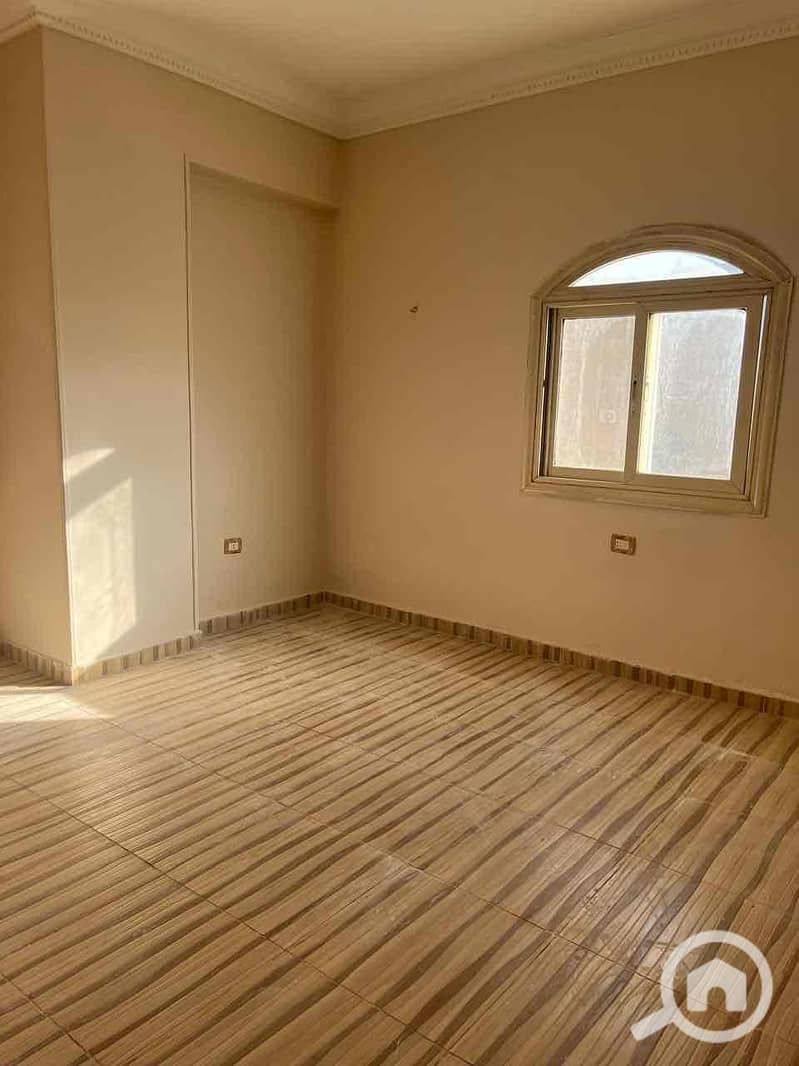 5 e81e1b73-1547-4b23-9d78-4cb5b20b9962. jpg