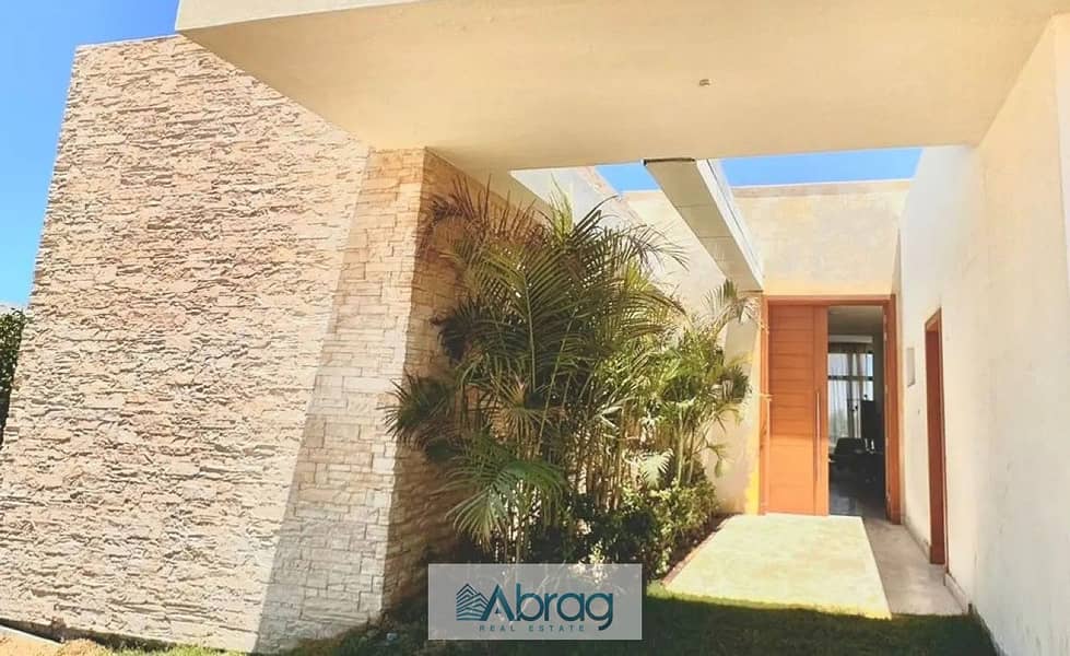 8 7824161-ad97fo. jpg