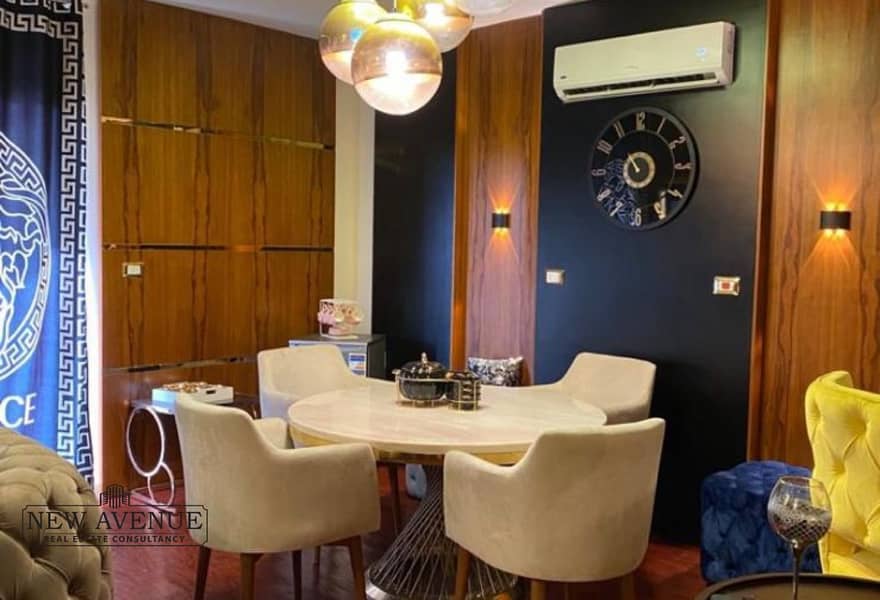 2 5f42b7eb-3974-4706-b33b-1a2efb1b31c0. jpg