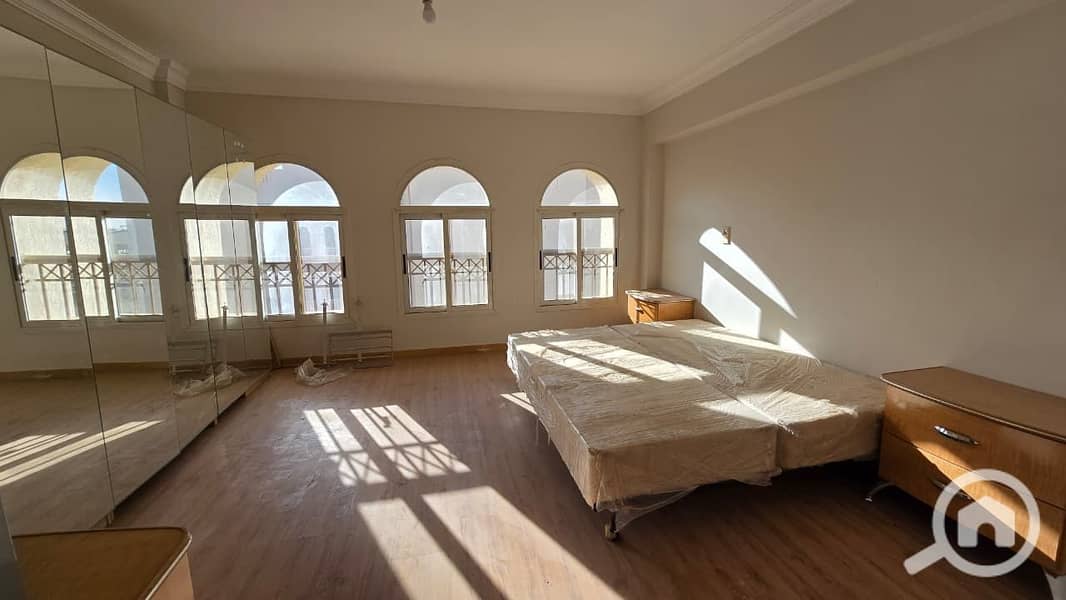 8 d226e4ac-b207-40ba-a1cf-50cb8b3a1564. jpg