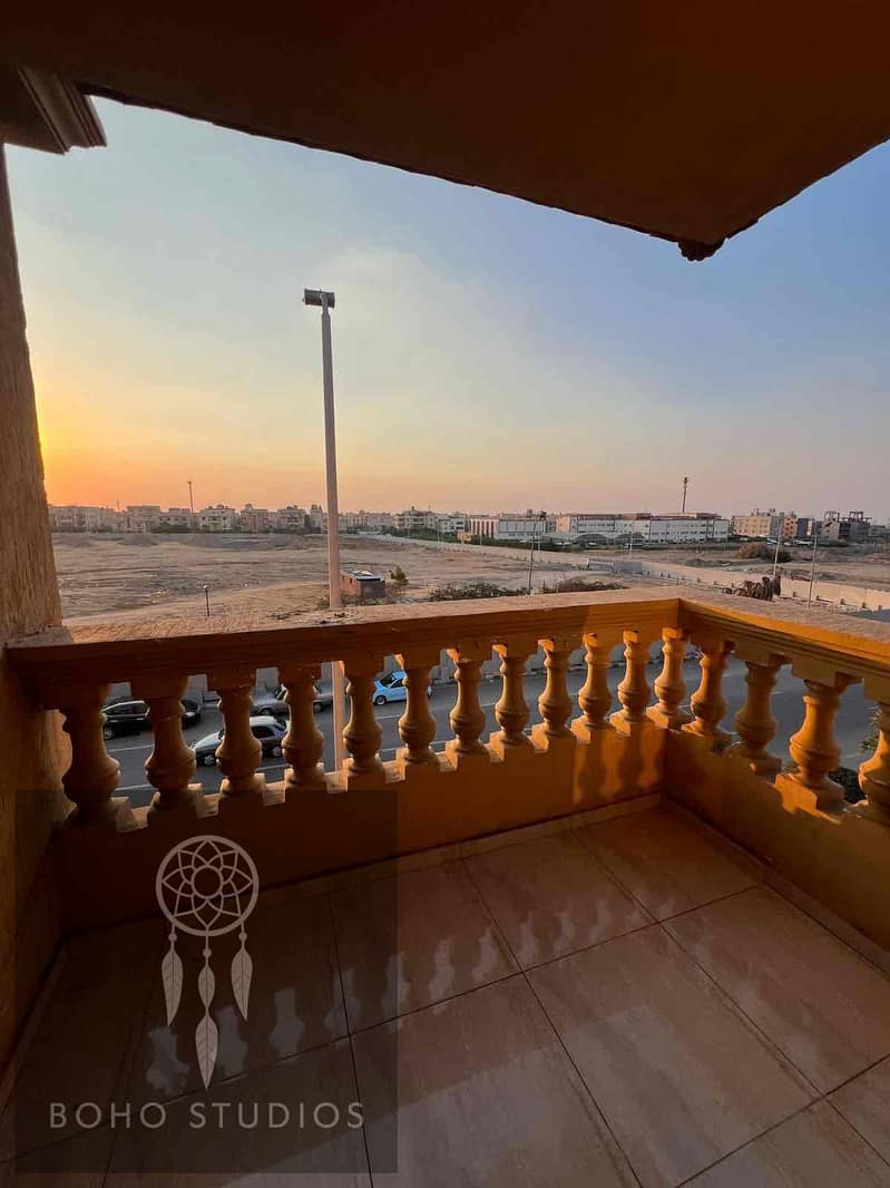 6 ea6cbde5-3f36-4612-8448-369d90db0455. jpg