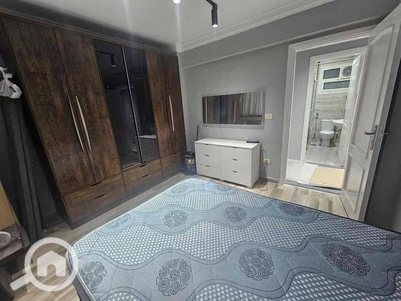 4 d350e52f-4e4c-49f0-9780-8c0b911aceaa. jpg