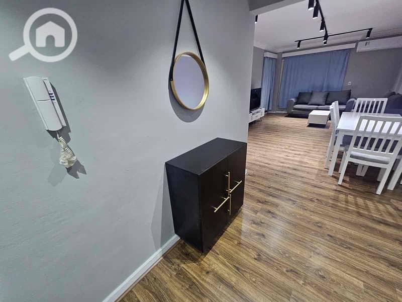 8 9809273e-06b7-490e-aa82-57f376c8ee74. jpg