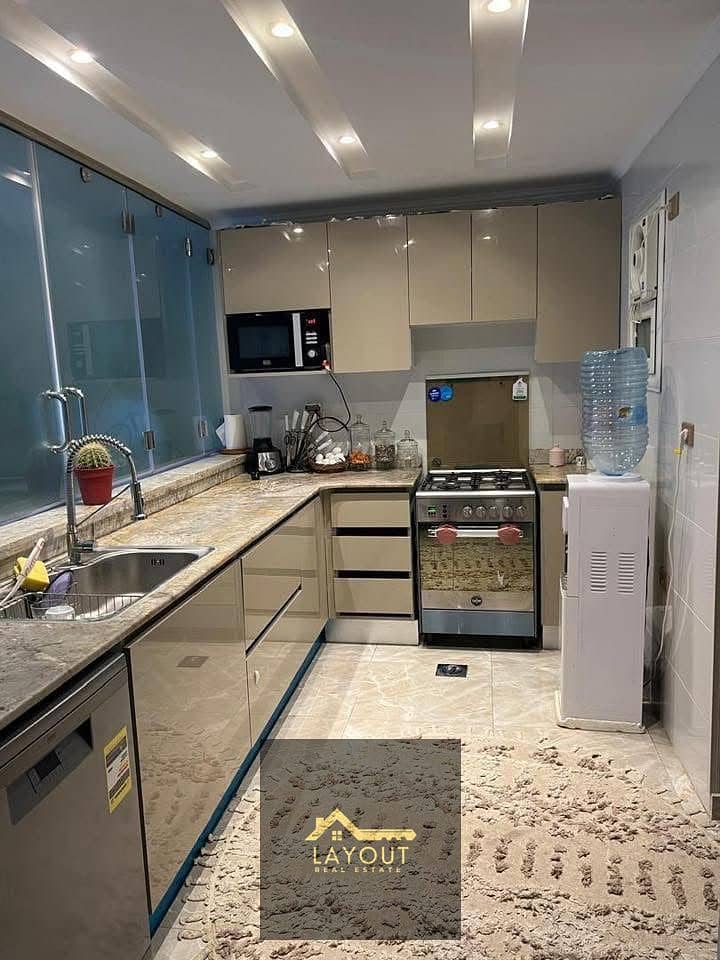 9 0b156aae-75cd-4d69-ad2e-abf7bc683dfa. jpg