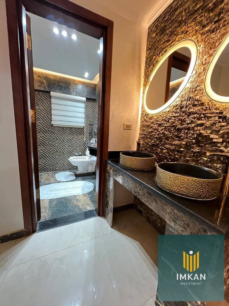 8 95868a4d-a606-434f-8984-6eef1d776e02. jpg