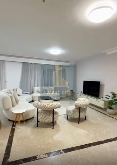 فیلا 4 غرف نوم للايجار في الشيخ زايد، الجيزة - IMG-20260121-WA0023. jpg