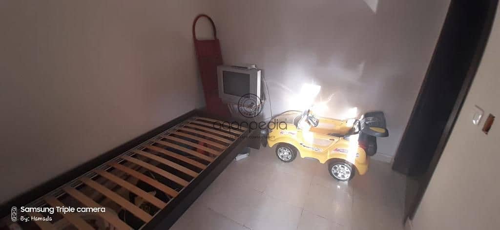 10 03dd30ee-a65b-4893-8d86-2ee8c547bcef. jpg