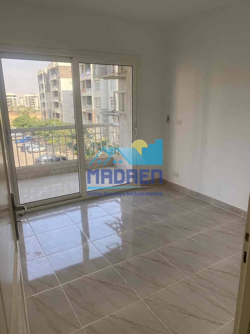 2 4d632967-20f9-40ca-8b28-2e12cbc4d7ce. jpg