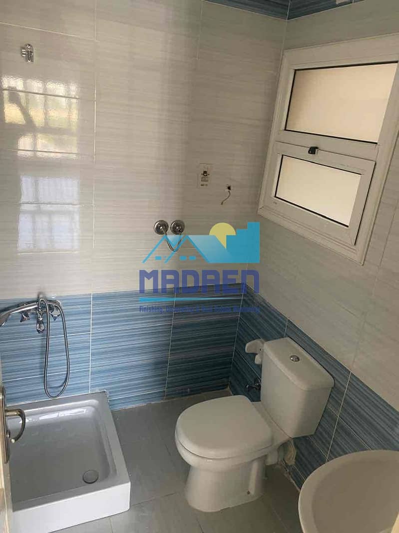 4 bf79aed8-af16-4df8-8d8c-58bce9a0a390. jpg