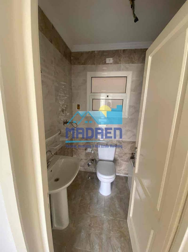 10 47142a5b-fa48-4b20-a9c8-2a7e988e6d40. jpg