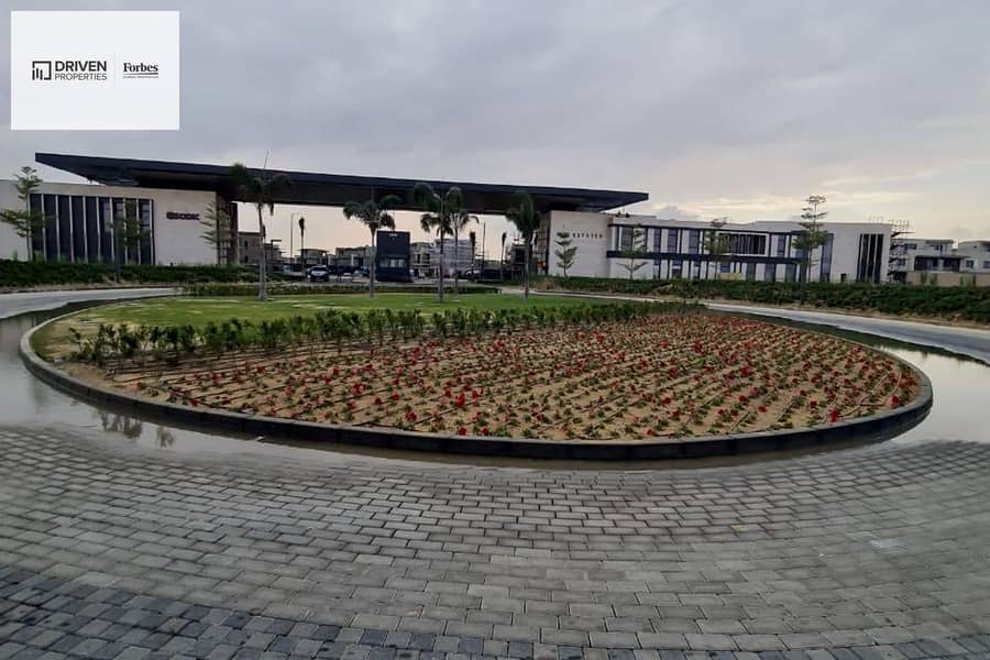 2 Df8Y2ypP8b4kJ58VbfyO7EGyBDrtQDBnyZwhg9jS. jpg