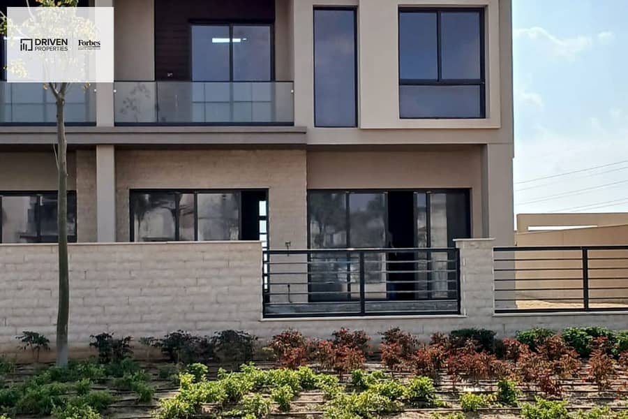 11 3DSI7Die0bvXE9sDiUEyOmHrHZ17OOz44rkPpmco. jpg